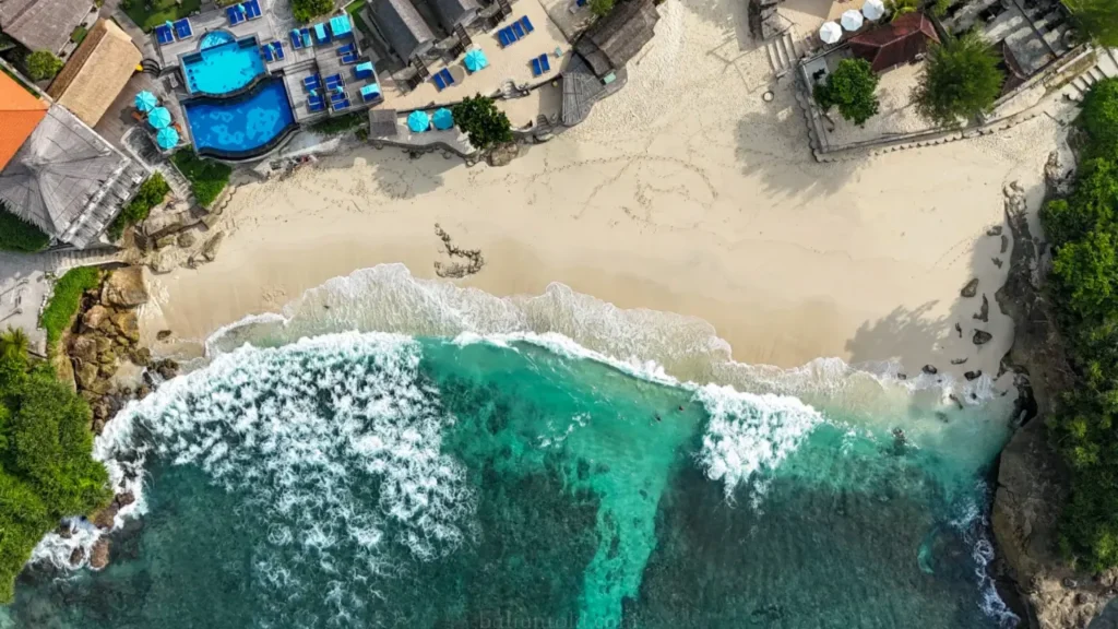 Aerial view of Dream Beach Nusa Lembongan showing clean white sand and turquoise blue ocean