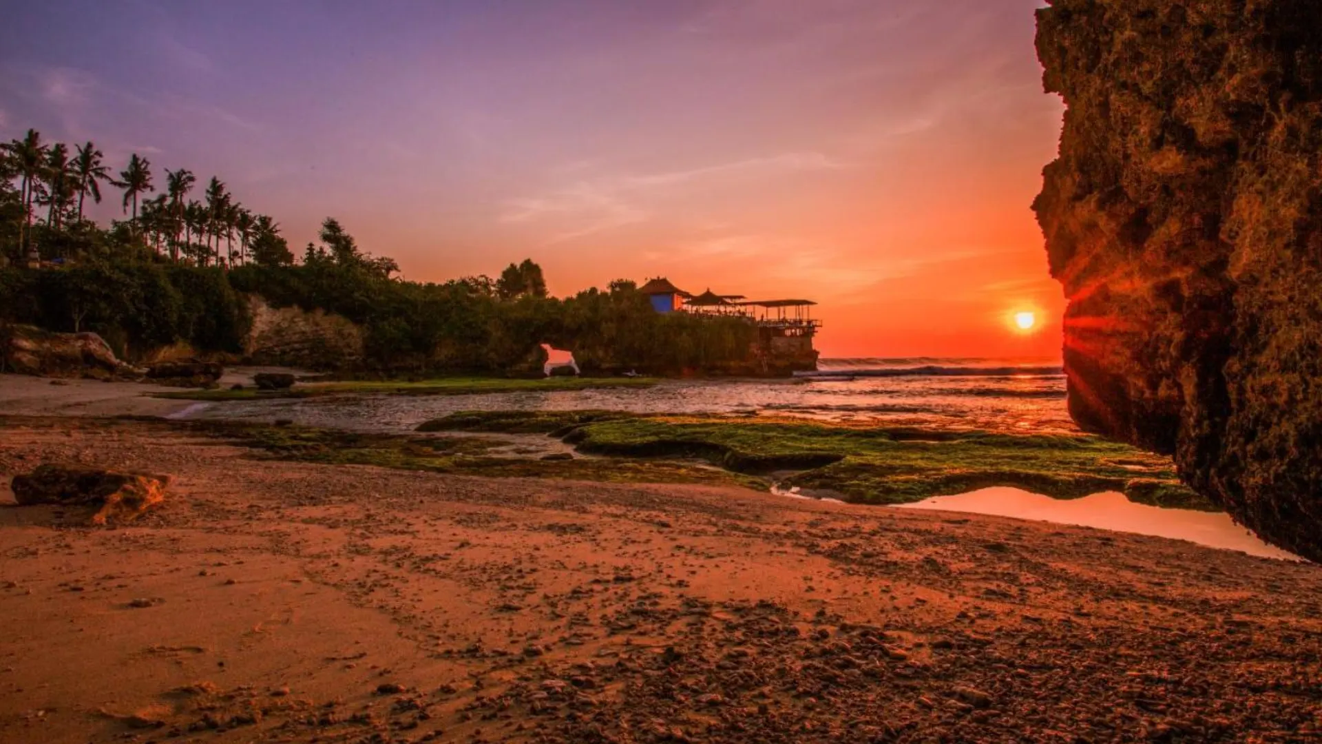 Bali to Gili Fast Boat - Gili Direct: Your Trusted Booking Platform for Speedboat Transfers to Gili Islands, Lombok, and Nusa Penida.