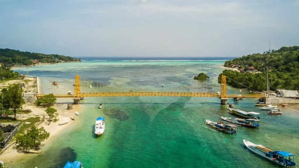 Side view of Yellow Bridge Nusa Lembongan connecting Lembongan and Ceningan islands